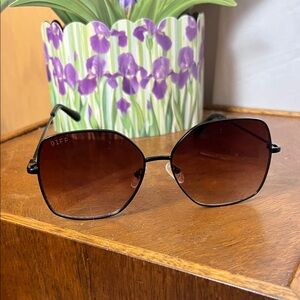 Diff  Eyewear Beatrice 59mm Square Black Brown Gradient Sunglasses